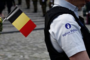 Belçikalı Polis Memuruna Irkçı Hakaretleri Nedeniyle Hapis Cezası