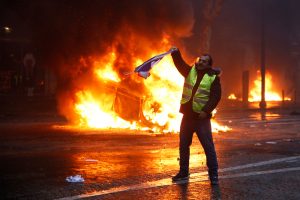 Fransa’daki Gösterilerde Ölü Sayısı 9’a Yükseldi