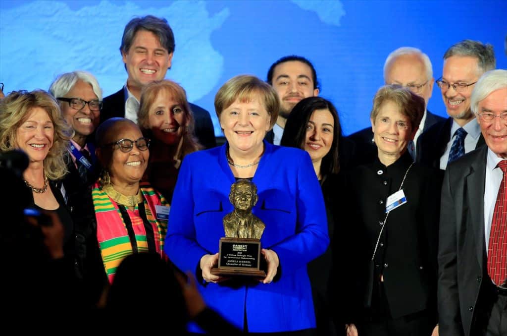 Merkel’den “Büyüyen Milliyetçilik” ve “Popülizm” Uyarısı