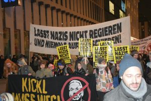 Viyana’da Aşırı Sağ Karşıtı Gösteri: “Irkçılara Hayır”, “Başbakan Kurz İstifa”