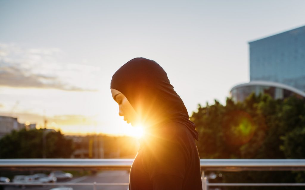 Fransa’da Spor Başörtüsünün Satışı Artan Baskı ve Tehditler Sonrası İptal Edildi