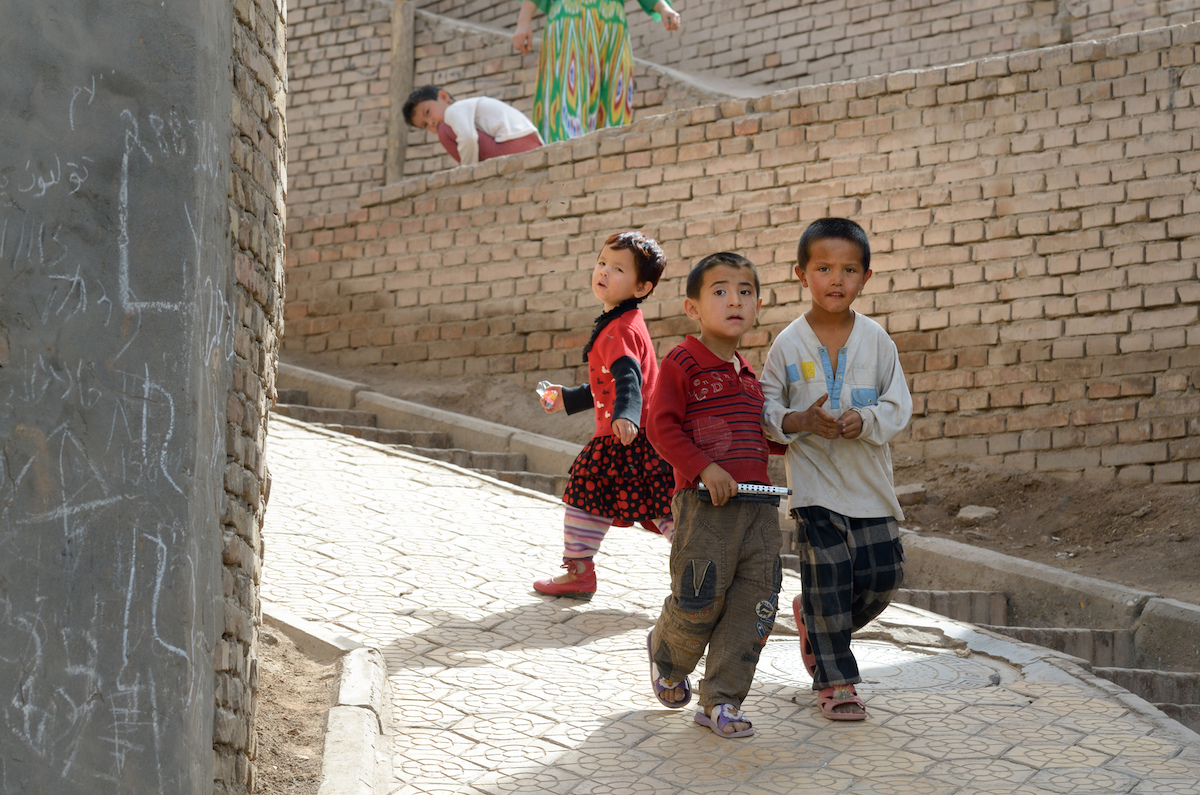 doğu türkistan Uygur çocukları