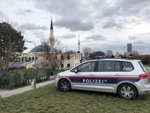 Avrupa’daki Camilerde Güvenlik Önlemleri Artırıldı