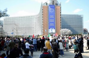 Brüksel’de “Helal Kesim Yasağı” Protestosu