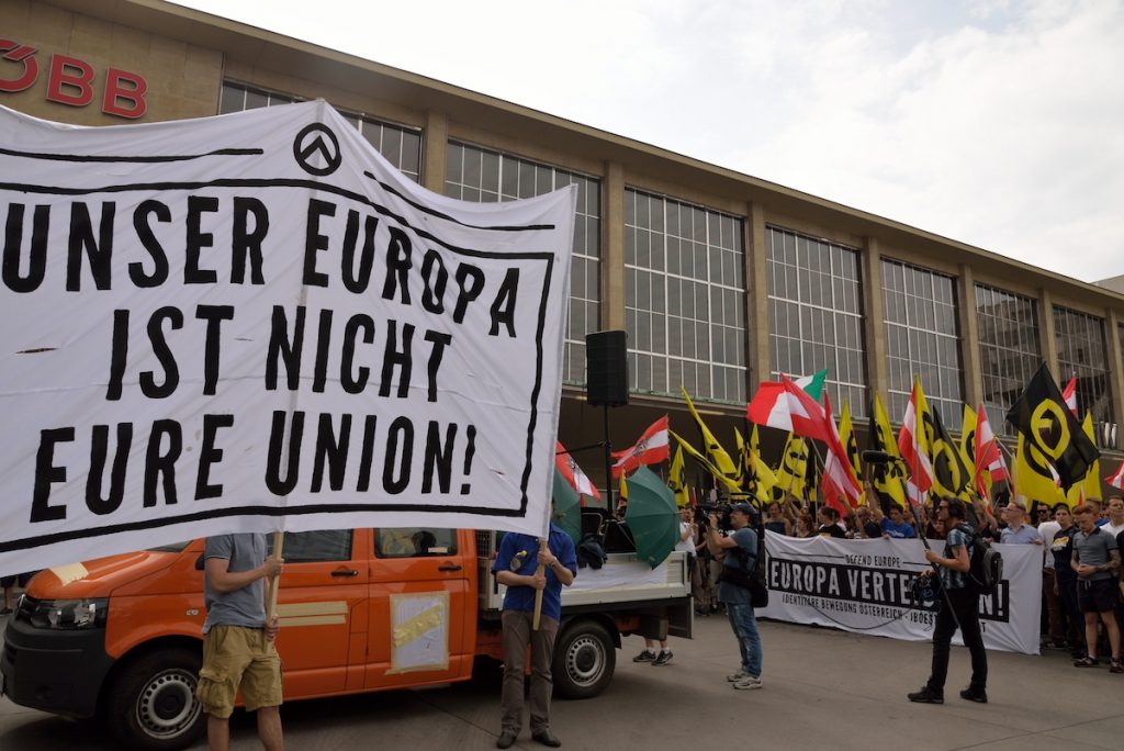 Aşırı Sağın Karanlık Gölgesinde Avrupa