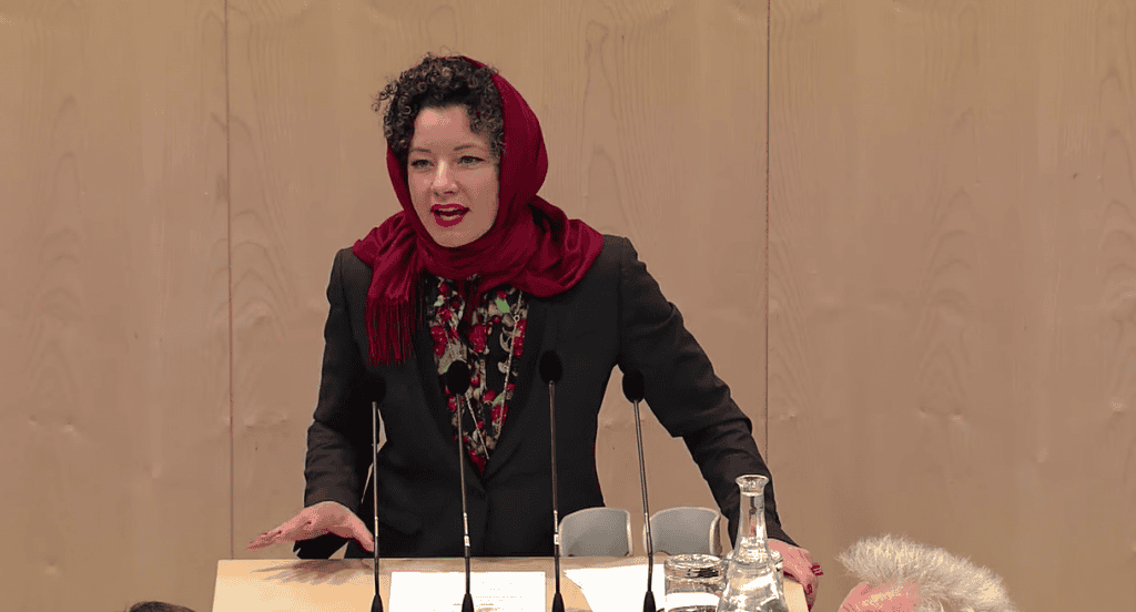 Başörtüsü Yasağına Karşı Çıkan Vekile Ölüm Tehdidi