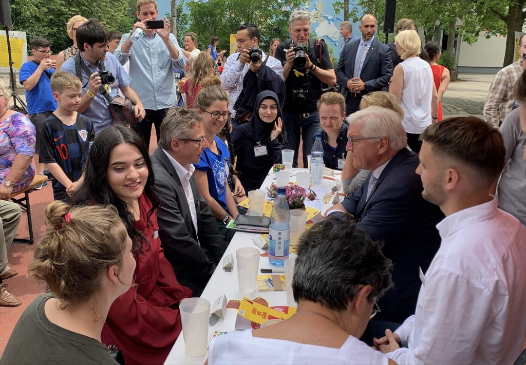 Almanya Cumhurbaşkanı: “Birbirimizle Konuşmayı Öğrenmemiz Lazım”