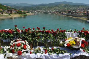 Bosna Savaşı: “Tek Hayalim Ölmeden Eşim ve Çocuklarımın Bedenlerine Ulaşmak”