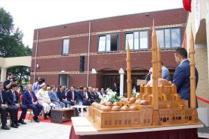 Hollanda’da Tevhit Camisi Törenle Açıldı