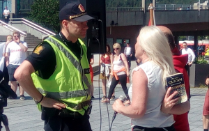 Norveç’te Kur’an-ı Kerim Provokasyonu: Yere Atıp Hakaret Etti