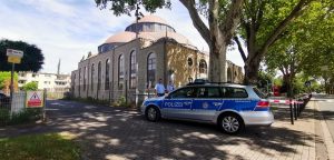 Almanya’da Her İki Günde Bir Camiye Bombalı Tehdit