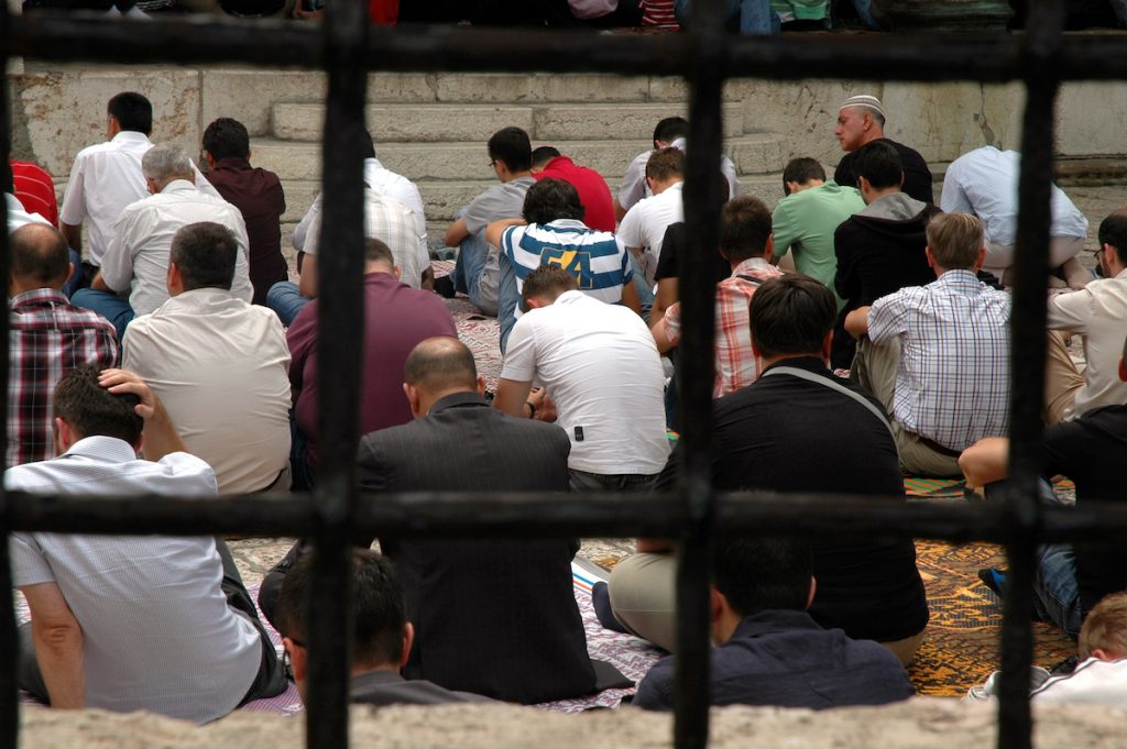 Dünyada Dini Kısıtlamalarda Ciddi Artış: Avrupa İlk Sırada