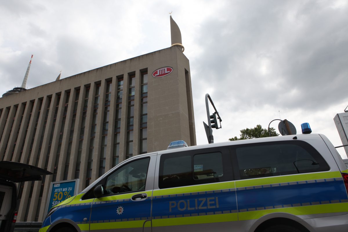 DİTİB Köln Merkez Cami polis cami saldırıları