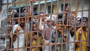 HRW’den Bangladeş’e, Kamptaki Dikenli Tellerin Kaldırması Çağrısı