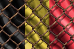 Belçika’da Düzensiz Göçmen Mahkemede Kendini Yaktı