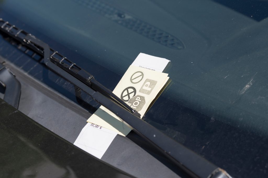 Almanya’da Hatalı Yere Parkın Cezası 100 Euro Para ve 1 Puana Çıkarılıyor