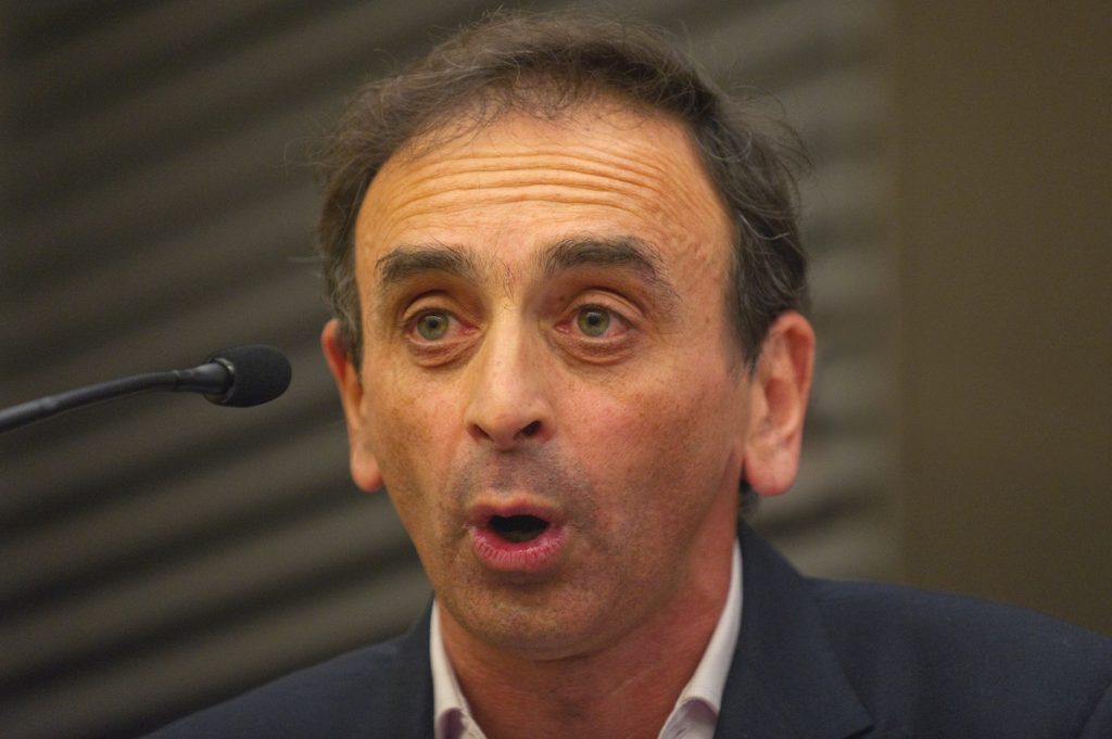 Fransa’da Müslümanları Hedef Alan Yazar Hakkında Soruşturma Açıldı