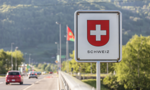 İsviçre Komşu Ülkelerle Sınırlarını Yeniden Açıyor