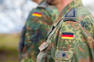 Almanya’da 9 Eski Asker Hakkında “Göçmenlere Saldırı” Soruşturması