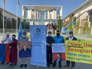 Berlin’de Çin Yönetimi Protesto Edildi: “İşkence Kampları Kapatılsın”