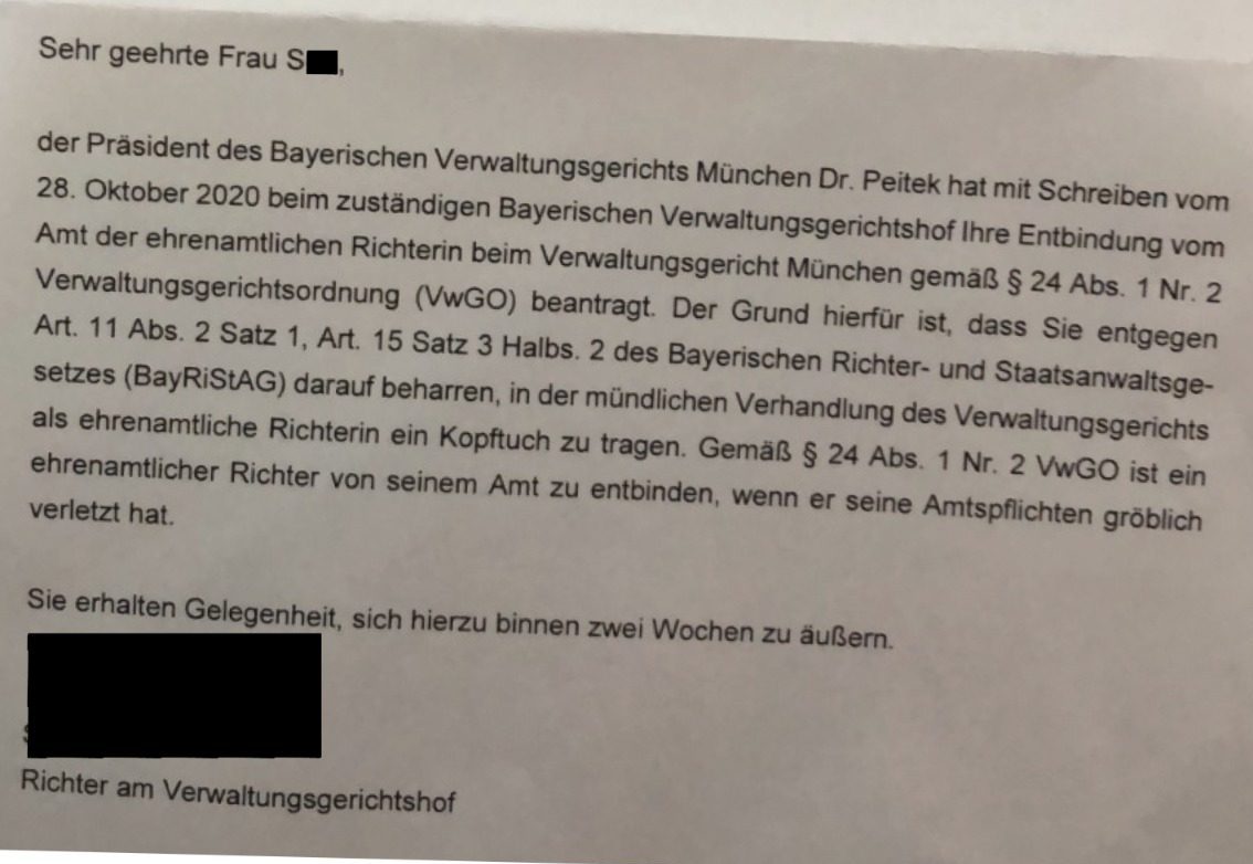 Almanya'da Başörtülü Hâkimin Görevden Alınması Talep Edildi