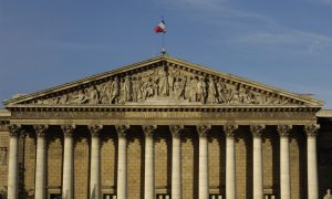 Fransız Milletvekili Sarles: “Sessizce Otoriter Devlete Doğru Gidiyoruz”