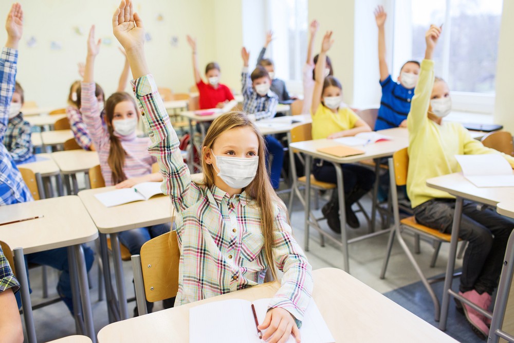 Sınıfta Maske Kullanımına Karşı Çıkan Öğretmenlere Görevden Uzaklaştırılma