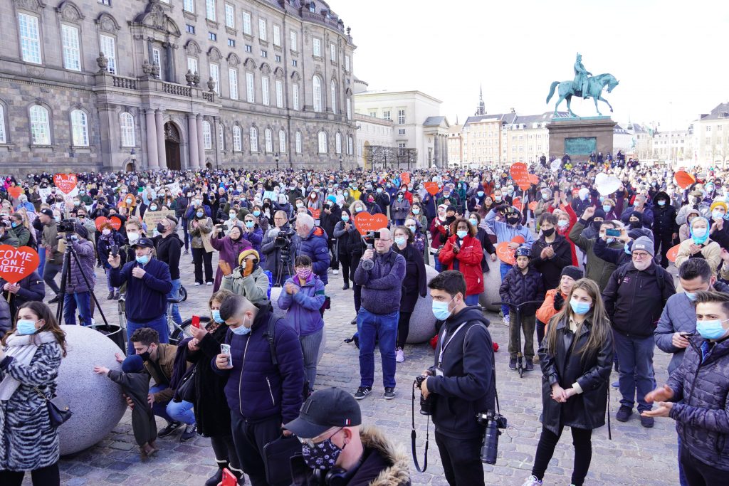 Danimarka Suriyeli Mültecileri Geri Gönderiyor