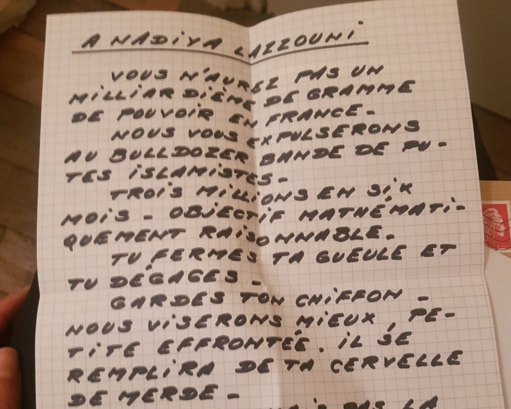 Fransa’da Başörtülü Gazeteciye “Irkçı” Ölüm Tehdidi