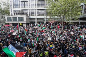 Avrupa Ülkelerinde İsrail’in Filistinlilere Yönelik Saldırıları Protesto Edildi