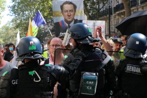Fransa’da 5. Haftasında Olan Gösteriler Artarak Devam Ediyor