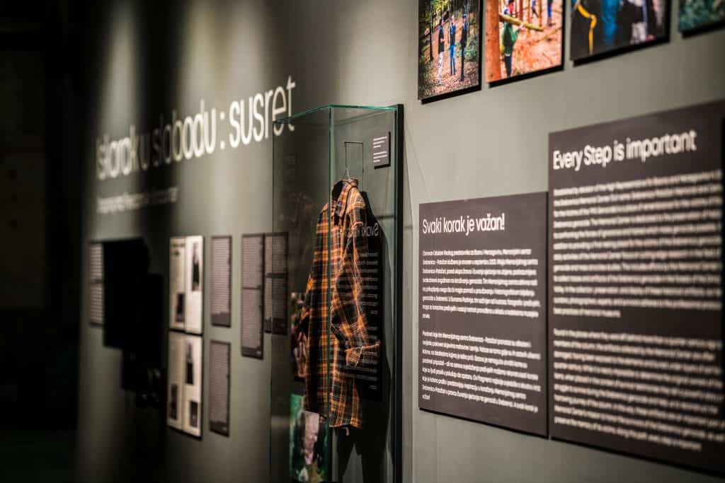 Srebrenitsa Kurbanlarının Kişisel Eşyaları Sergileniyor