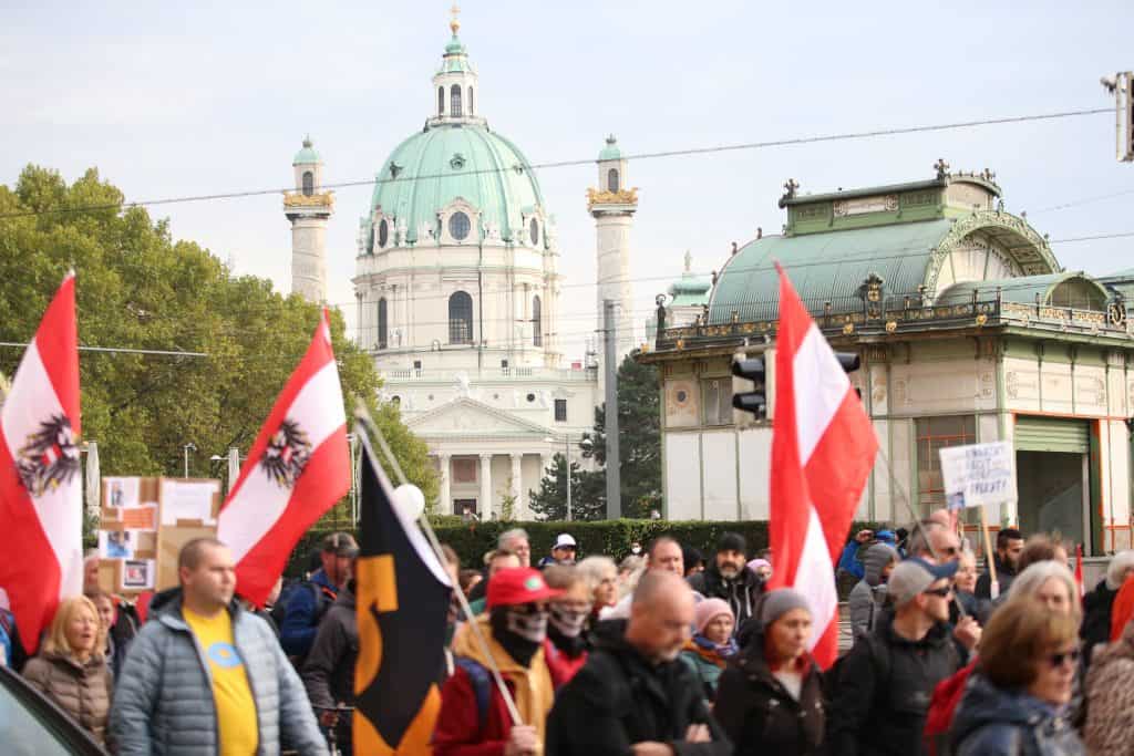 Avusturya’da Kovid-19 Önlemlerine Karşı Gösteri