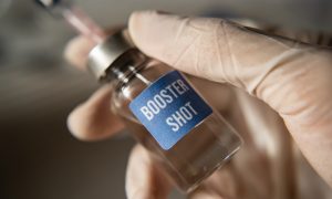 Kovid-19 Aşısının Takviye Dozu Herkese Uygulanacak