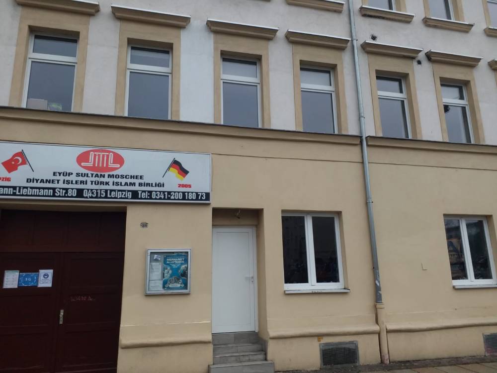 Almanya’da Camiye Saldırı: 11 Kişi Gözaltına Alındı