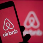 Le Monde: “Airbnb, Havuzlu Ev Kiralayan Müslüman Kadınları Fişleyecek”