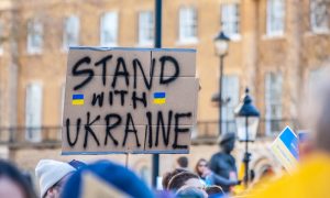 Avrupa Ülkeleri, Ukraynalı Mülteciler İçin Seferberlik Gösteriyor