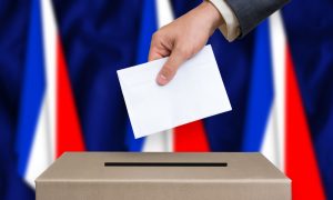 Fransa’da Macron ve Le Pen İkinci Turda Yarışacak