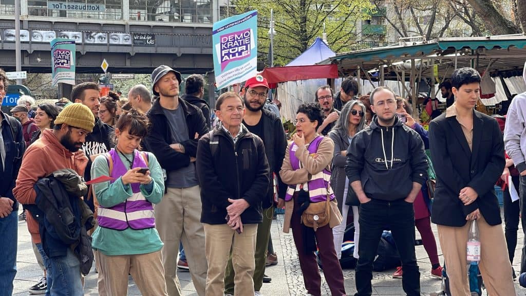 Almanya’da Vatandaşlığı Olmayanlara Seçim Hakkı Verilmesi İçin Gösteri Yapıldı