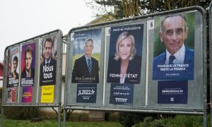 Fransa Cumhurbaşkanı Seçimi İçin Sandık Başında