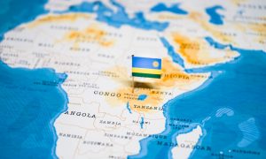 Birleşik Krallık Düzensiz Göçmenleri Ruanda’ya Göndermeye Başlıyor