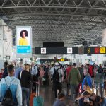 Avrupa’daki Havalimanlarında Yaşanan Kaos Devam Ediyor