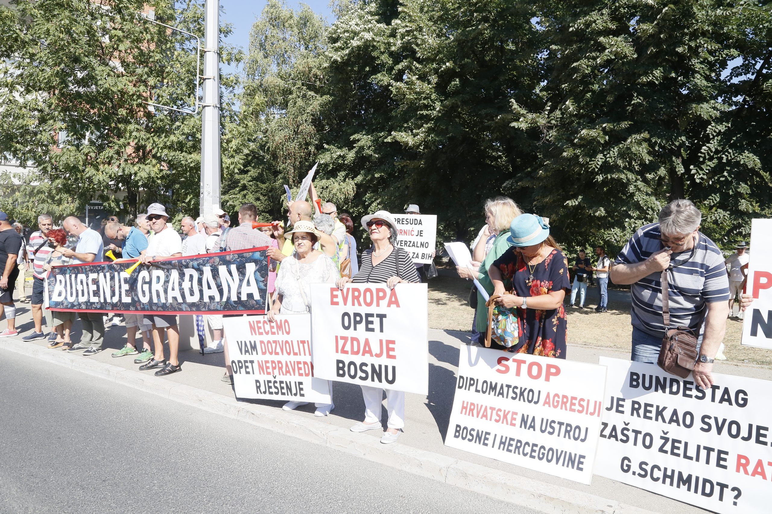 Bosna Hersek'te "Dayatma Seçim Yasası" Protesto Ediliyor
