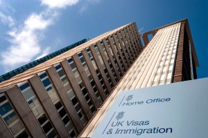Birleşik Krallık’tan Göçmenleri Sınır Dışı Etmek İçin Arnavutluk’la İş Birliği