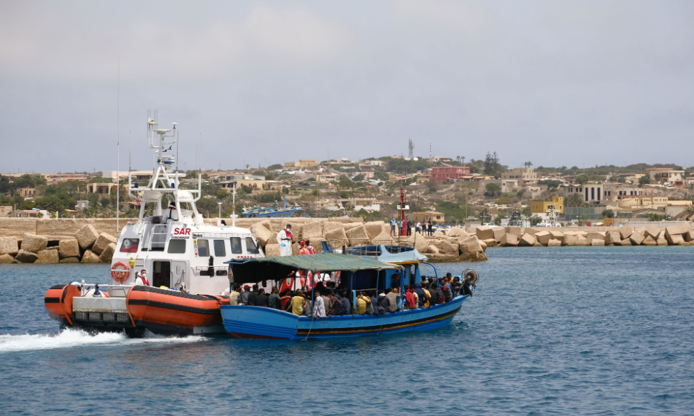 İtalya'nın Lampedusa Adası'nda Neler Oluyor?