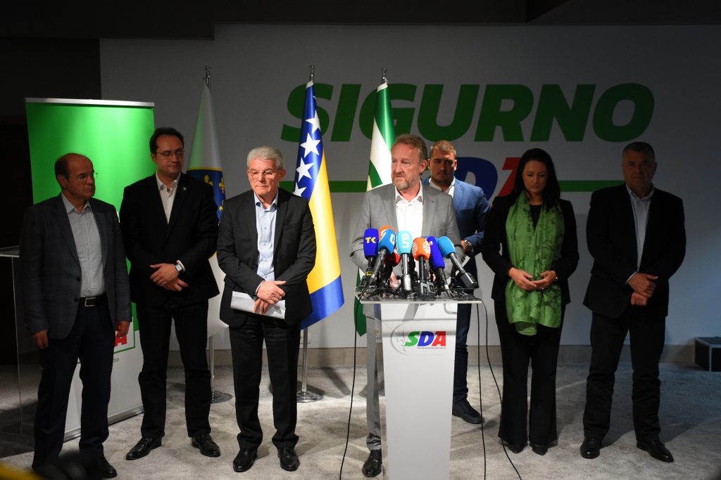 “Yüksek Temsilci’nin Kararı Sırp Entitesinde de Uygulansın”