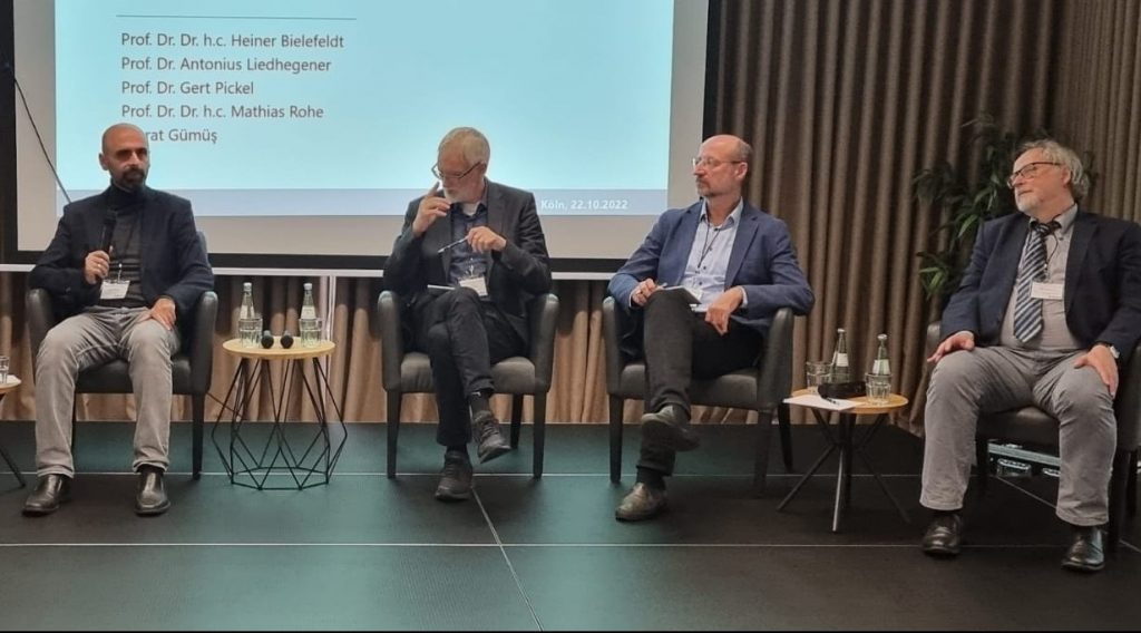 Uzmanlar “Almanya’da Müslümanlar ve Din Özgürlüğü”nü Tartıştı