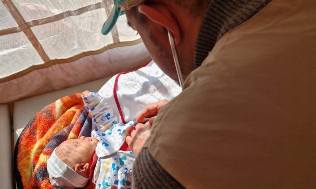 Afet Bölgesindeki Doktorlar: “Ben Ne Yaptım ki, Allah Dünyanın Bir Ucundan Sizi Gönderdi”