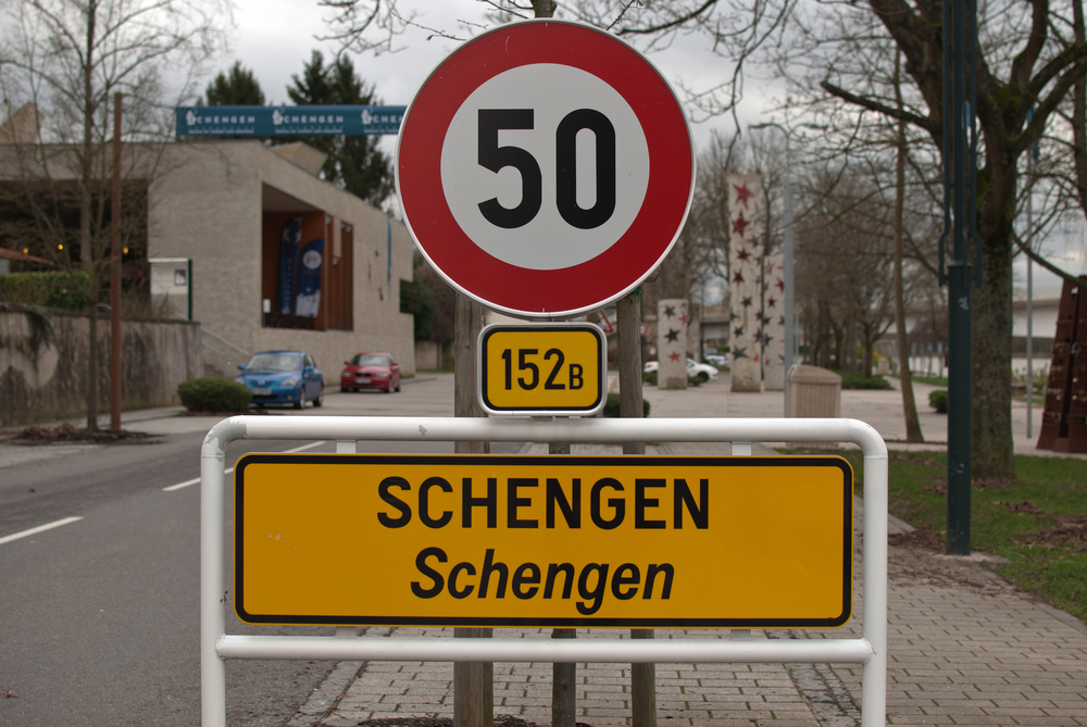 Hollanda, Schengen Vizesinde Ayrımcı Algoritmalar Kullanıyor