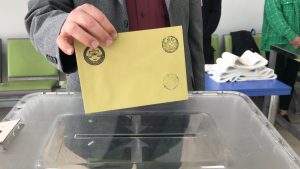 Yurt Dışında Yaşayan Türkler İçin Oy Kullanma İşlemi Başladı